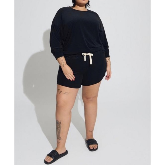 🆕 Black Terry Cloth Long Sleeve Beach Sweatshirt 2 2X 18 20 NWT Torrid New Swim - Picture 2 of 5
